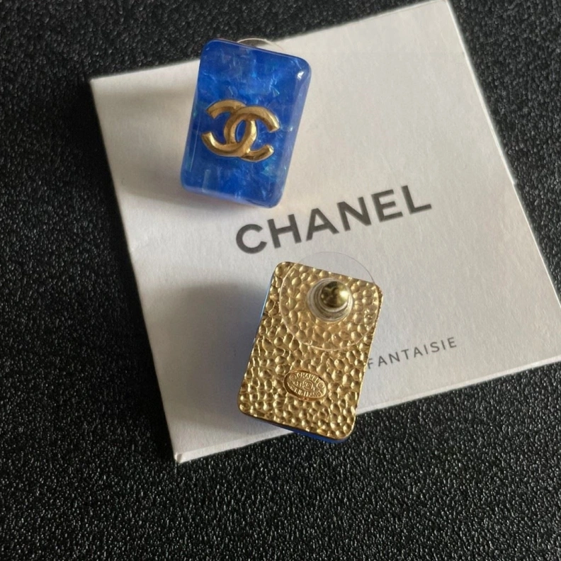 Lightweight Chxnxl Earrings 285677
