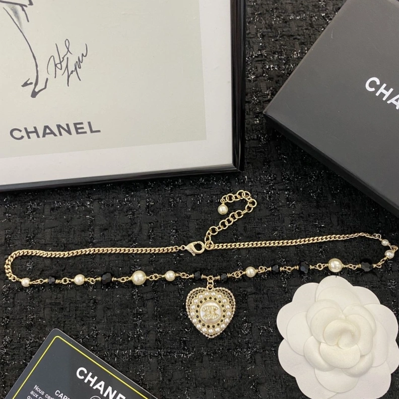 EyeCatching Chxnxl Necklaces 285290