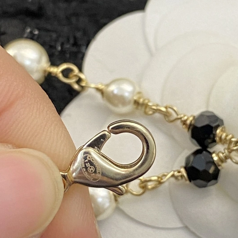 EyeCatching Chxnxl Necklaces 285290
