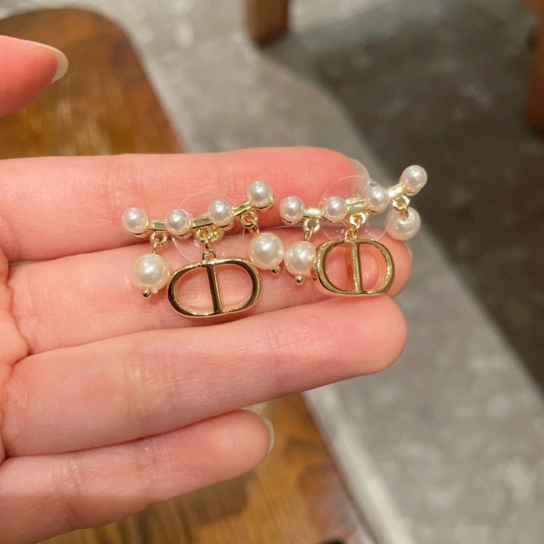 Christian Dxxr Earrings Unique 294151