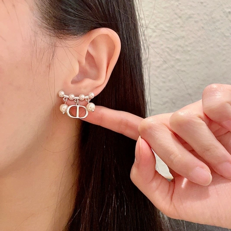 Christian Dxxr Earrings ModernLook 294157