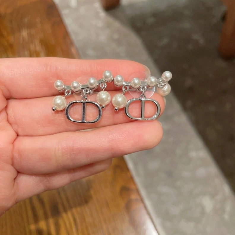 Christian Dxxr Earrings ModernLook 294157