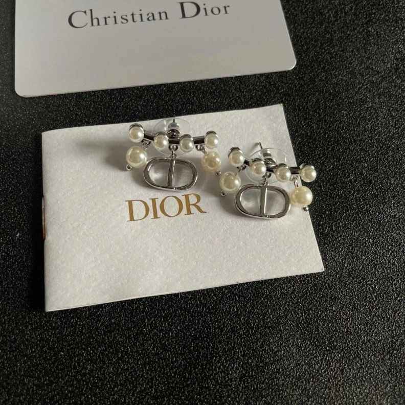 Christian Dxxr Earrings ModernLook 294157