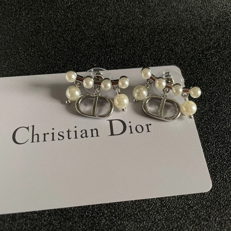 Christian Dxxr Earrings ModernLook 294157