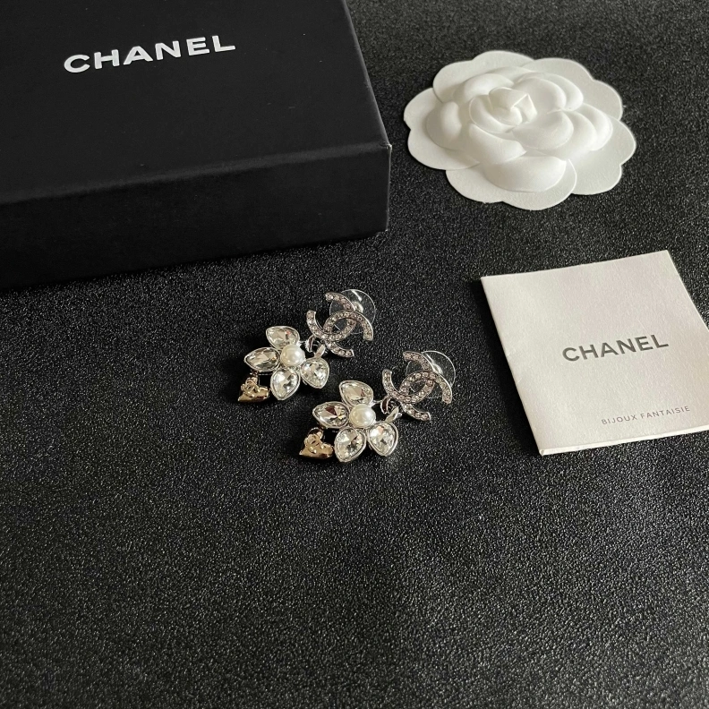 Versatile Chxnxl Earrings 285660