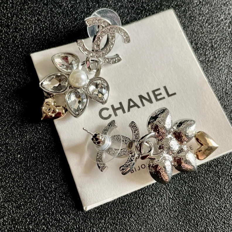 Versatile Chxnxl Earrings 285660