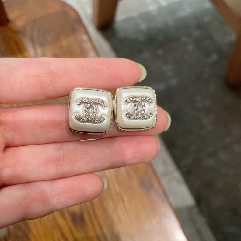 Minimalist Chxnxl Earrings 285648