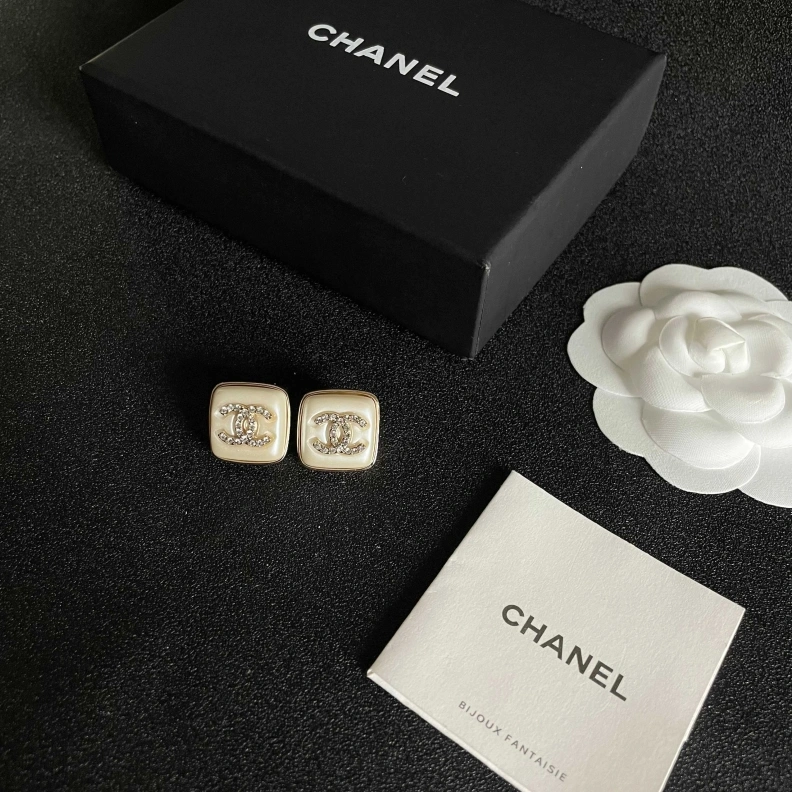 Minimalist Chxnxl Earrings 285648