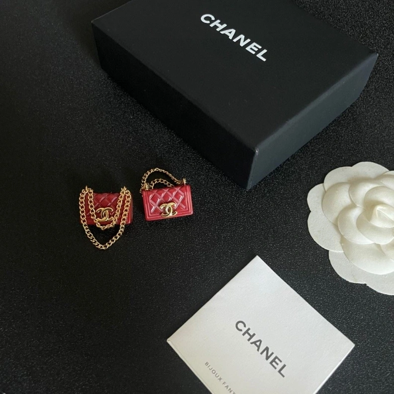 Elegant Chxnxl Earrings 285650