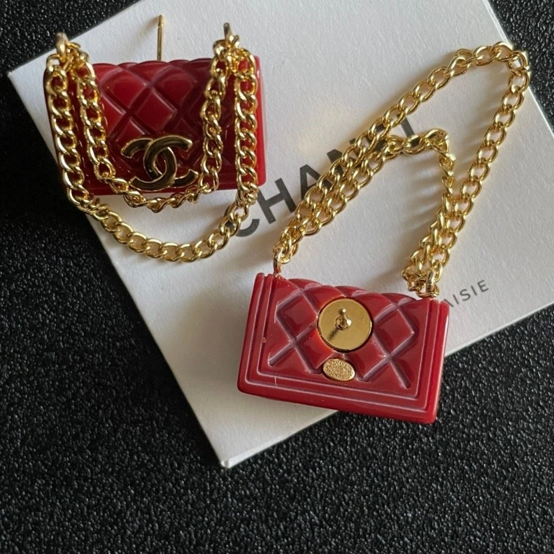 Elegant Chxnxl Earrings 285650