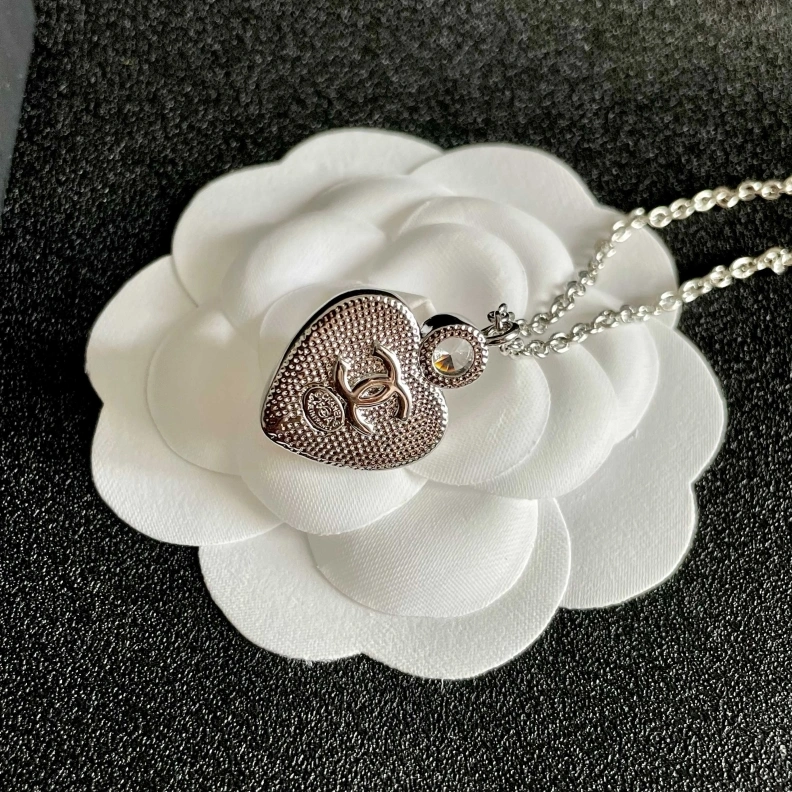 Timeless Chxnxl Necklaces 285279