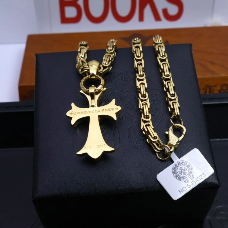 EyeCatching Chrxmx Hxxrts Necklaces 296721
