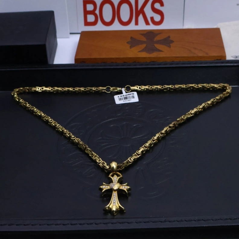 EyeCatching Chrxmx Hxxrts Necklaces 296721