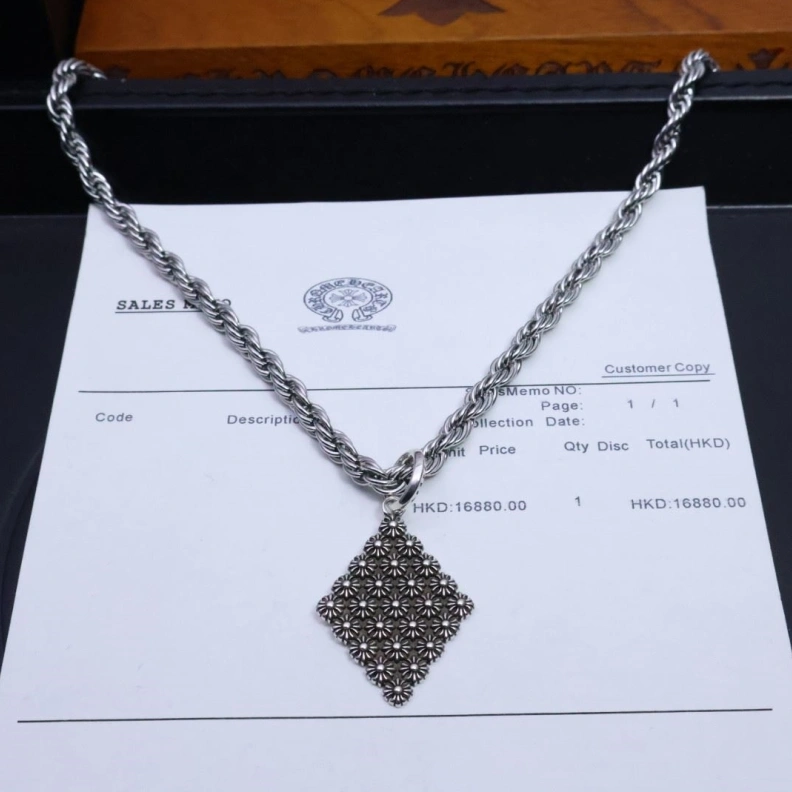 Stylish Chrxmx Hxxrts Necklaces 296713