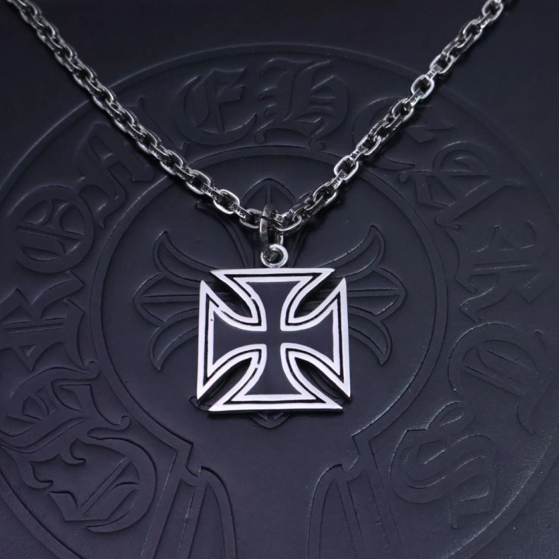 Bright Chrxmx Hxxrts Necklaces 296703