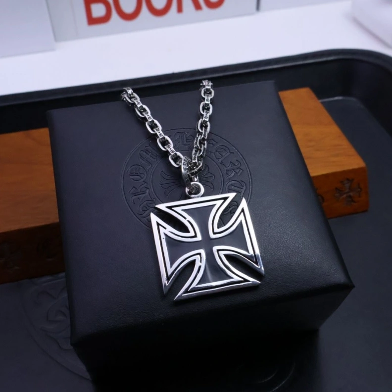 Bright Chrxmx Hxxrts Necklaces 296703