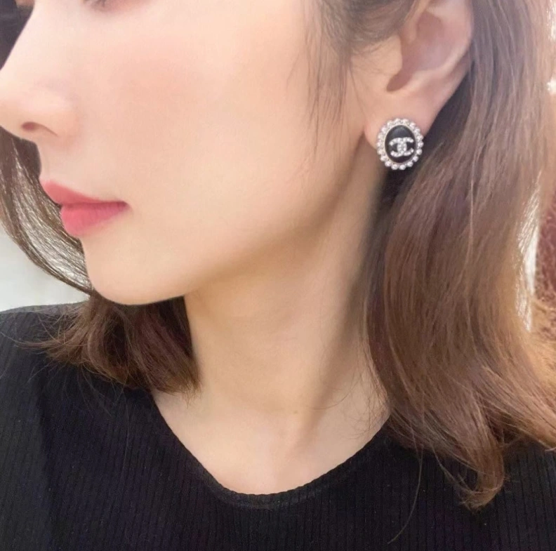 Soft Chxnxl Earrings 285634