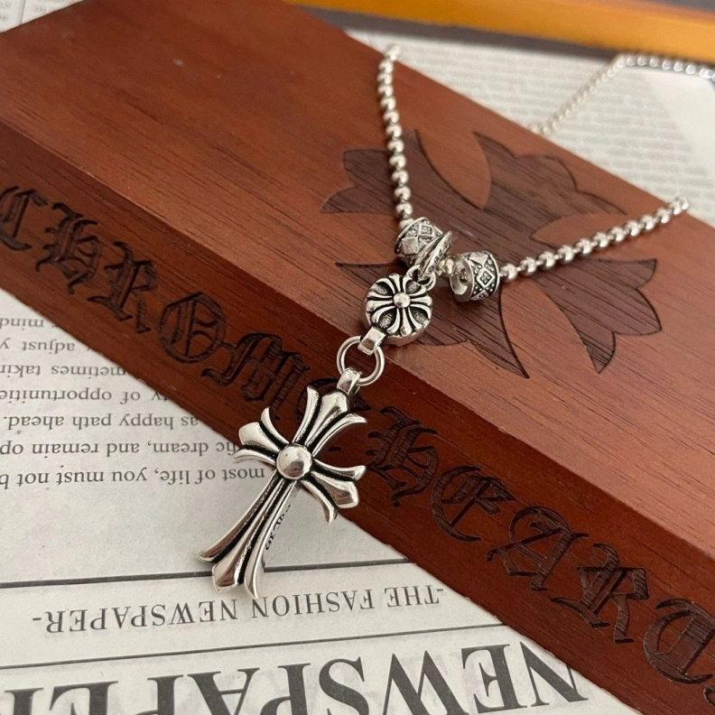 WellDesigned Chrxmx Hxxrts Necklaces 296680