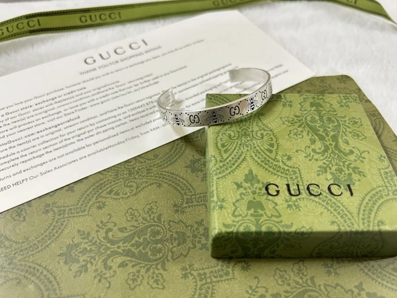 Fashionable Gxccx Bracelets 302808