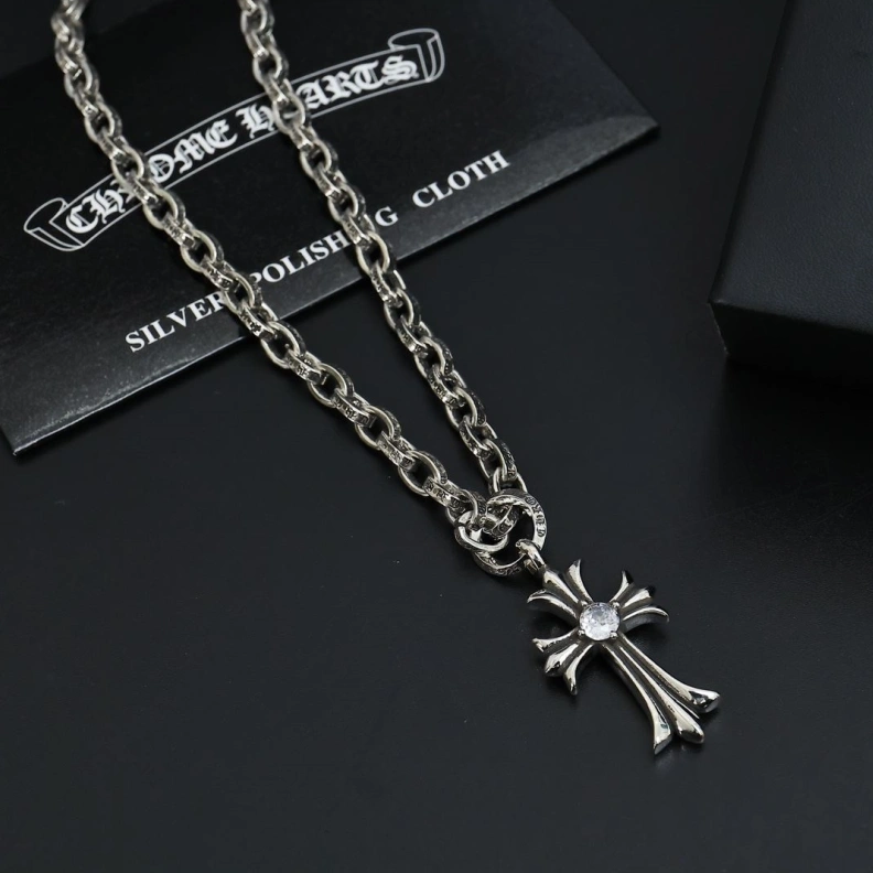 EasyMatch Chrxmx Hxxrts Necklaces 296669
