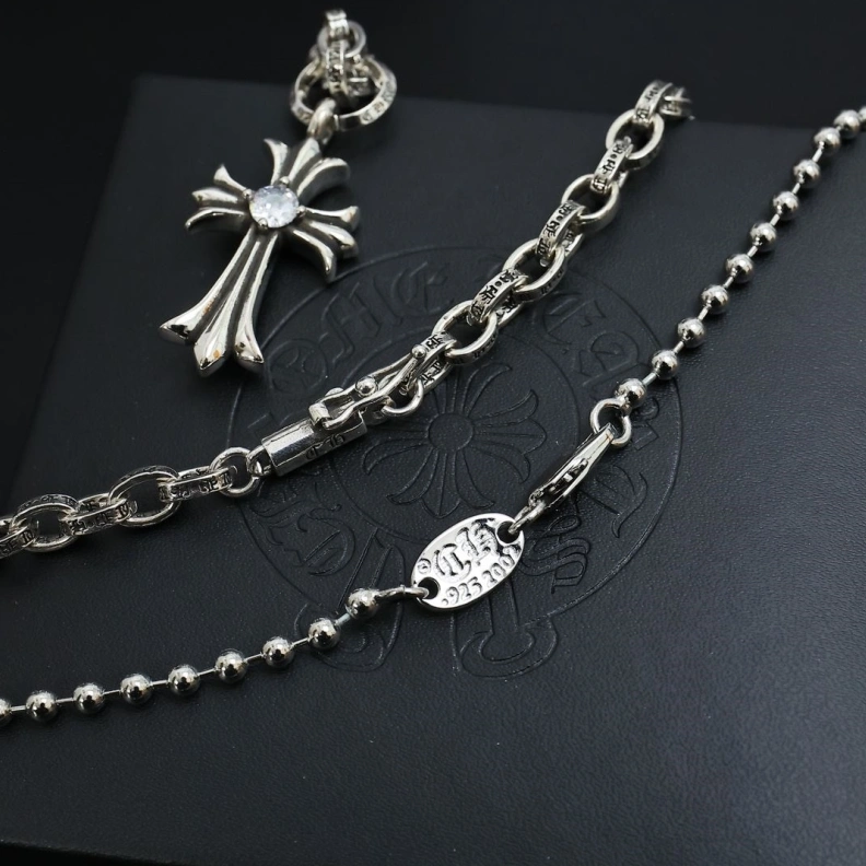EasyMatch Chrxmx Hxxrts Necklaces 296669