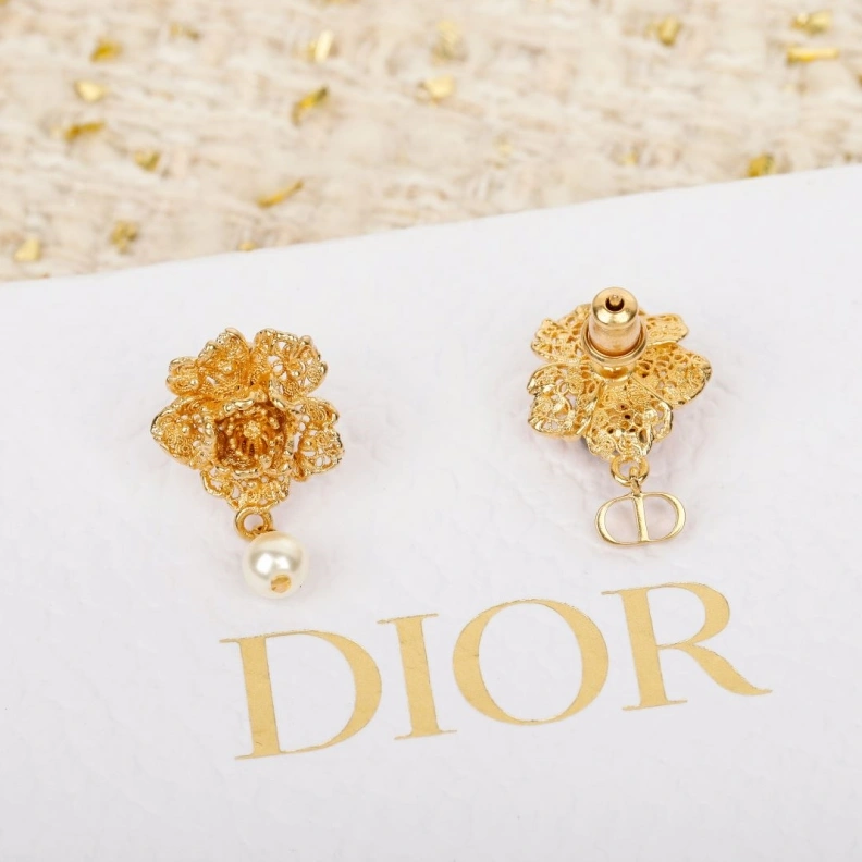 Christian Dxxr Earrings ModernLook 294149