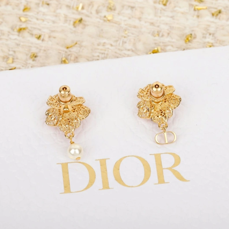Christian Dxxr Earrings ModernLook 294149
