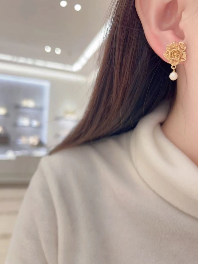 Christian Dxxr Earrings ModernLook 294149