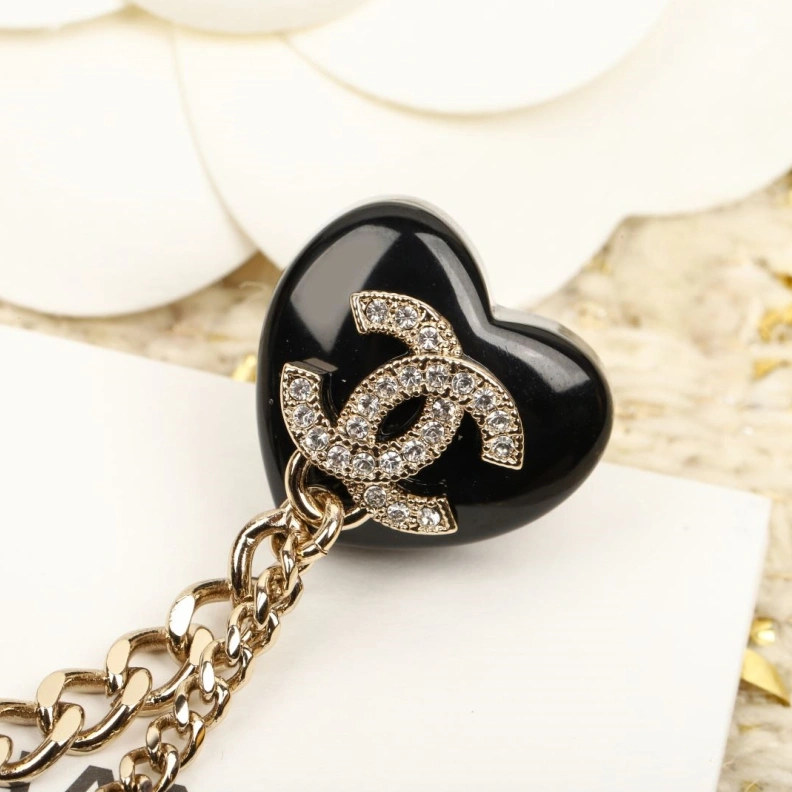 Versatile Chxnxl Brooches 286332