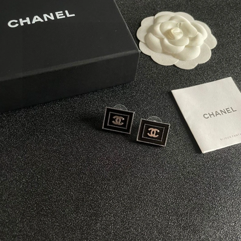 Reliable Chxnxl Earrings 285630