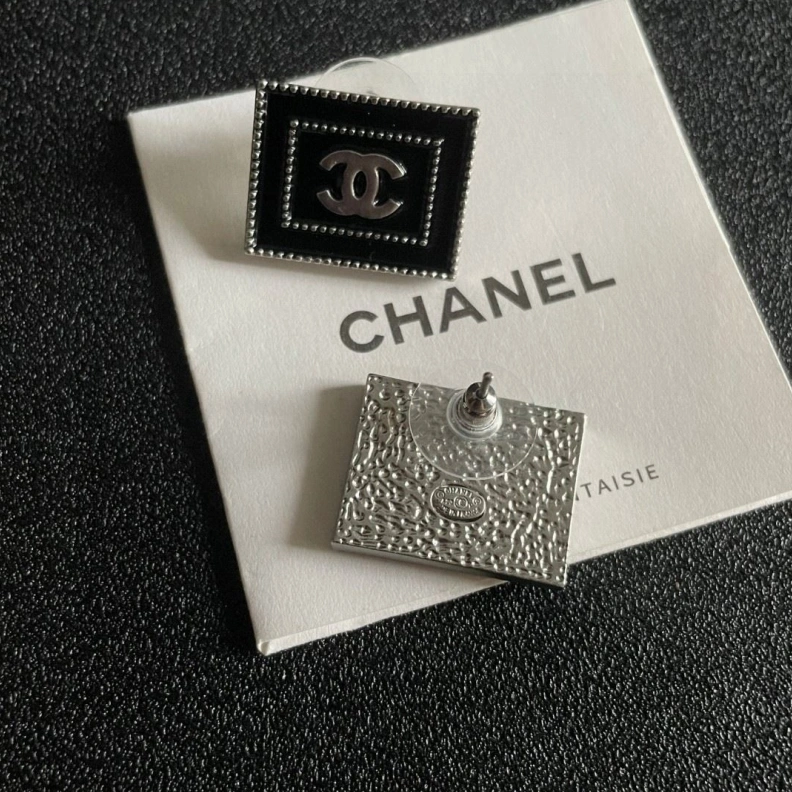 Reliable Chxnxl Earrings 285630