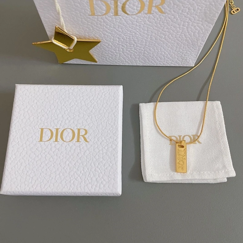 EyeCatching Christian Dxxr Necklaces 294061