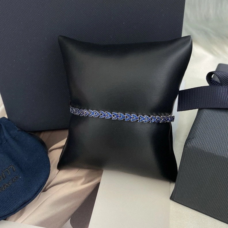Comfortable Axm Bracelets 281420