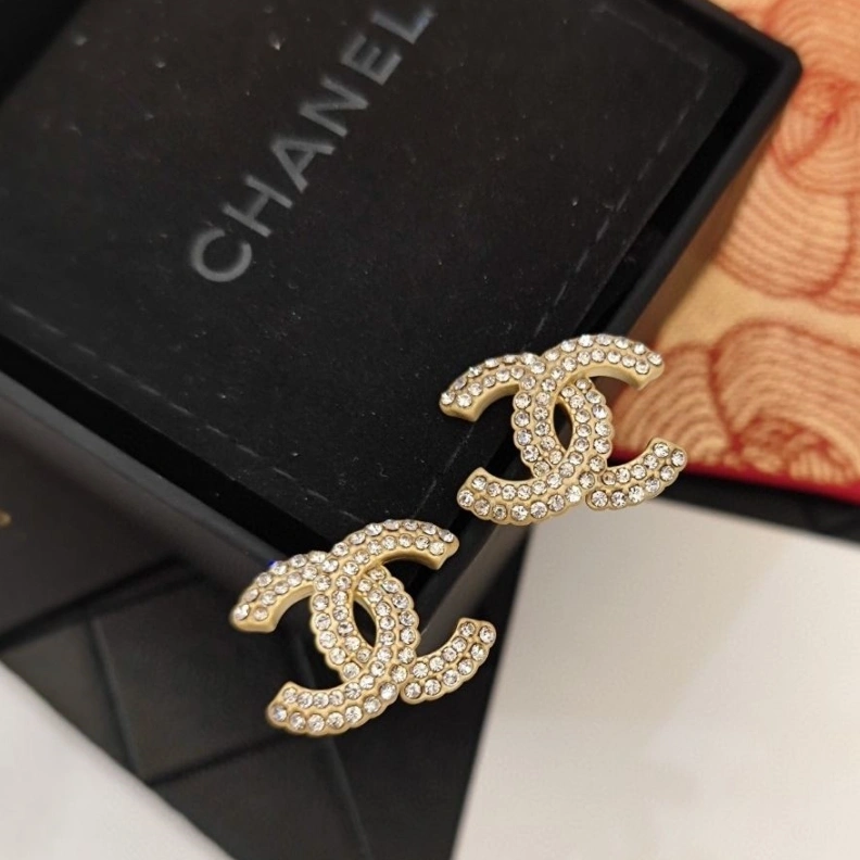 Lightweight Chxnxl Earrings 285622