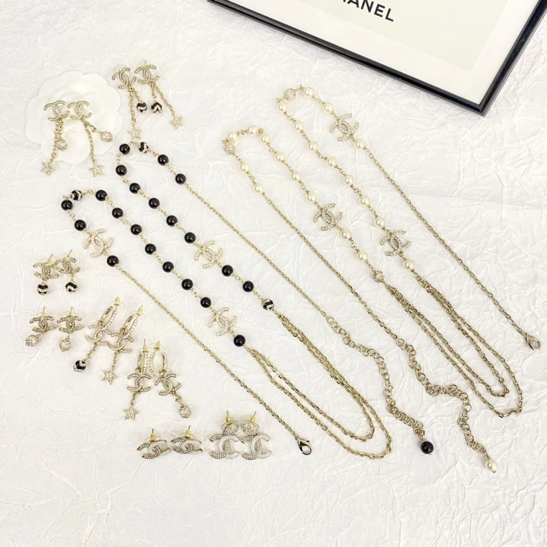 Resilient Chxnxl Earrings 285627
