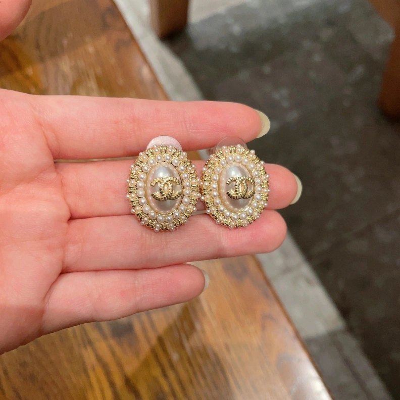 Minimalist Chxnxl Earrings 285619