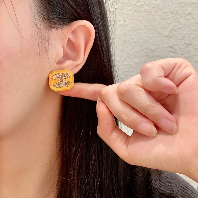Sleek Chxnxl Earrings 285616