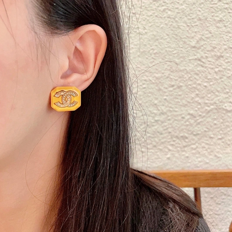 Sleek Chxnxl Earrings 285616