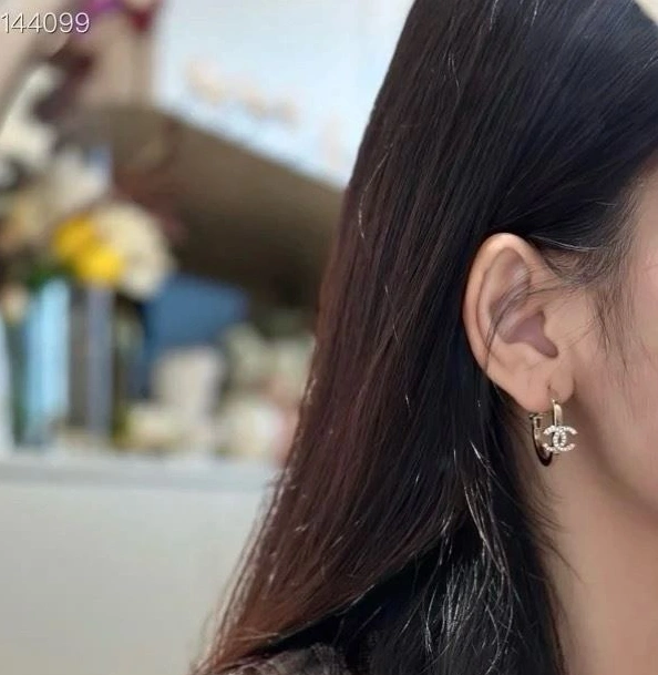 Lightweight Chxnxl Earrings 285606