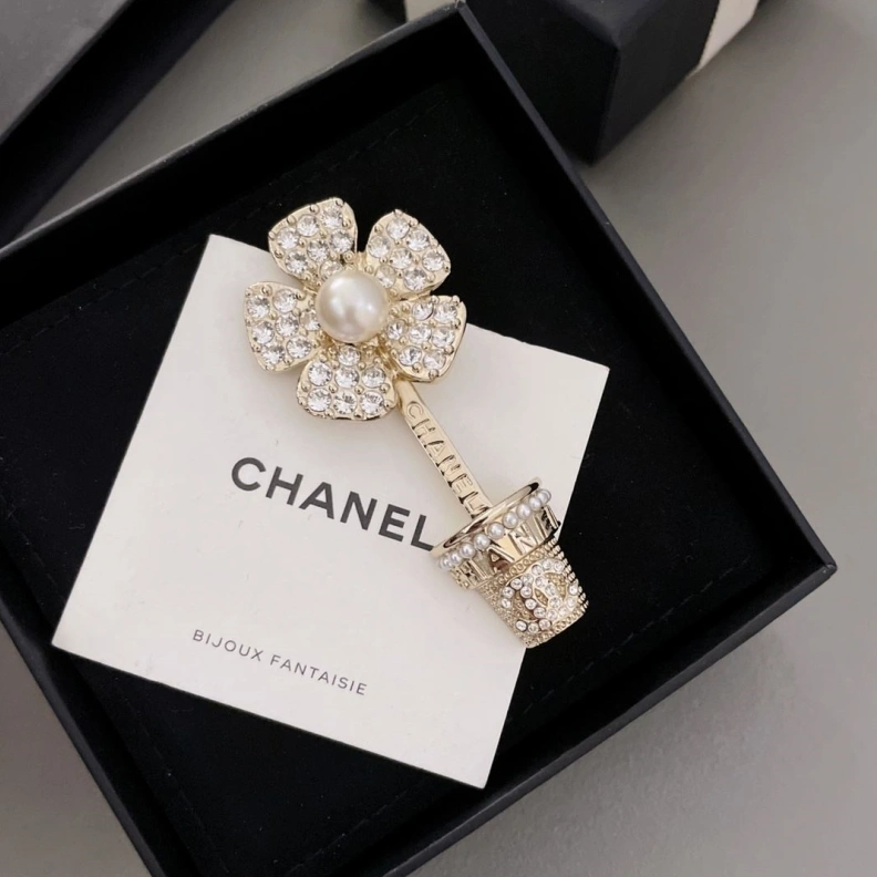 Chxnxl Brooches Resilient 286328
