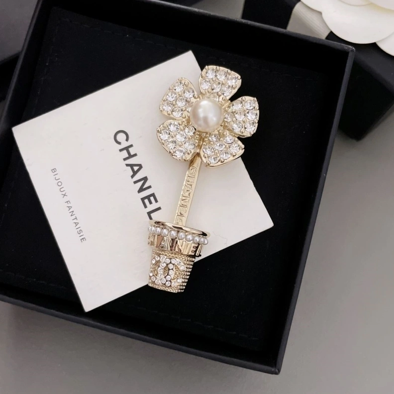 Chxnxl Brooches Resilient 286328