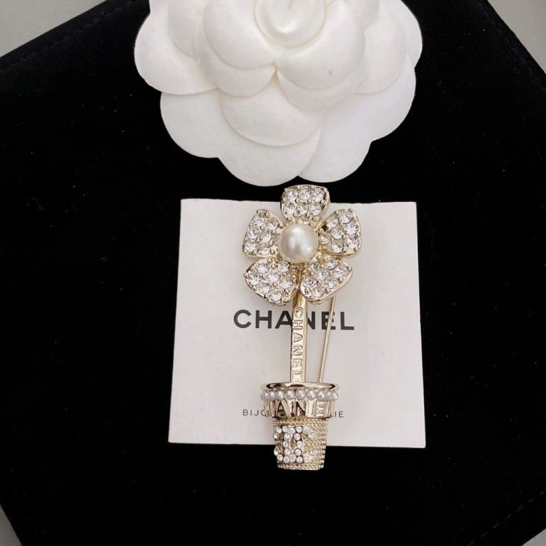 Chxnxl Brooches Resilient 286328