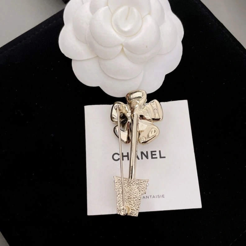 Chxnxl Brooches Resilient 286328