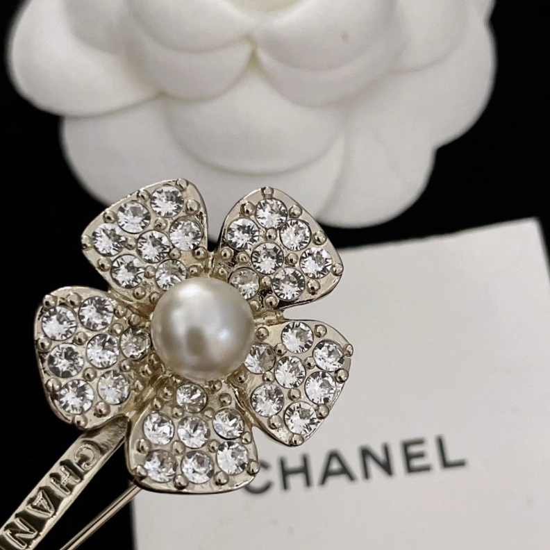 Chxnxl Brooches Resilient 286328