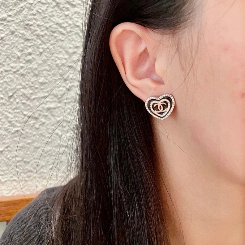 Comfortable Chxnxl Earrings 285604