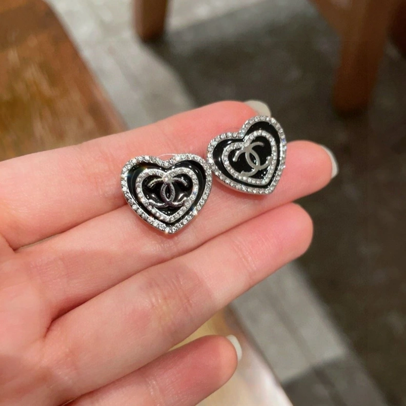 Comfortable Chxnxl Earrings 285604