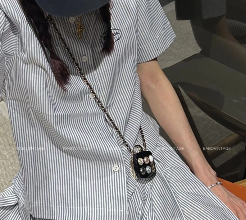 Bold Chxnxl Necklaces 285256