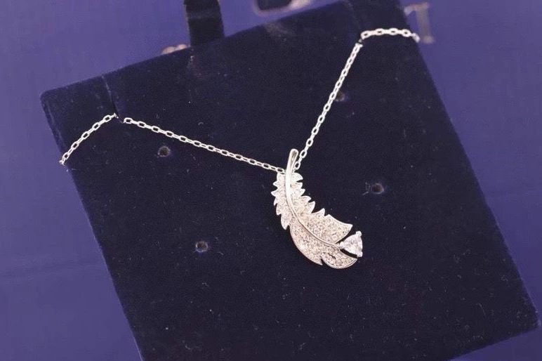 Swxrxvski Necklaces DailyWear 315030