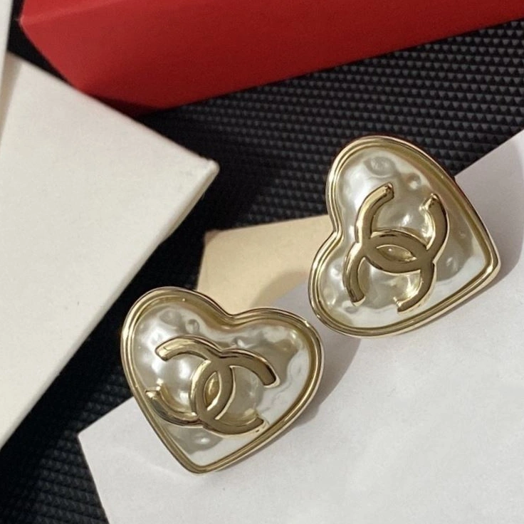 Comfortable Chxnxl Earrings 285601