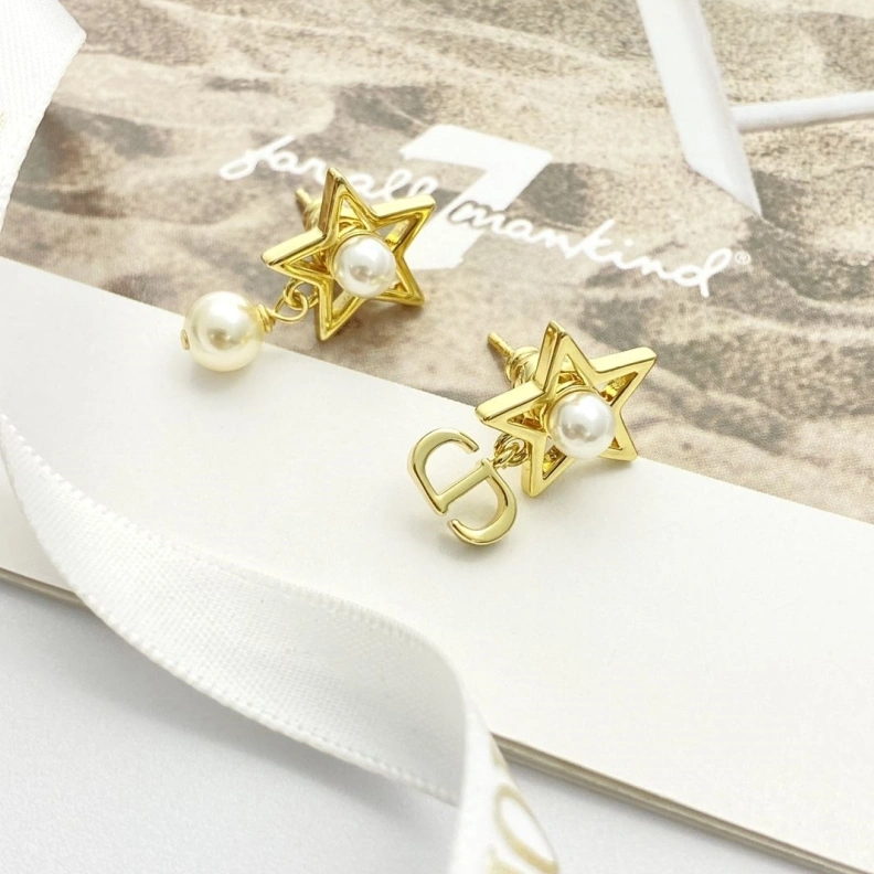 Christian Dxxr Earrings Fashionable 294134
